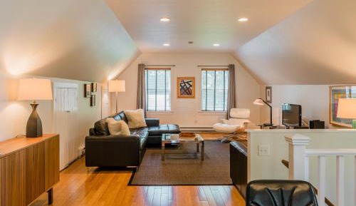 One Bedroom Apartment - Loft