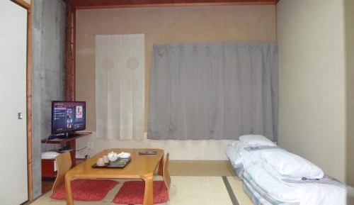 Japanese-Style Room - Smoking