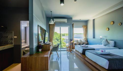 Deluxe King or Twin Room