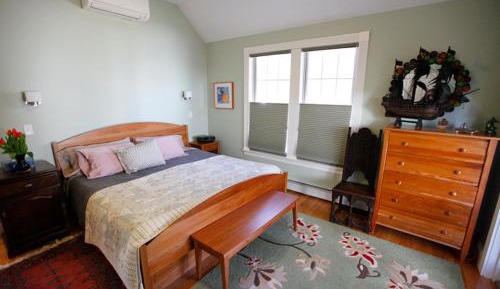 Deluxe King Suite