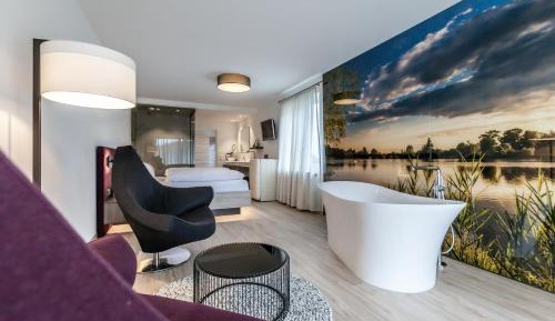 Queen Room with Balcony