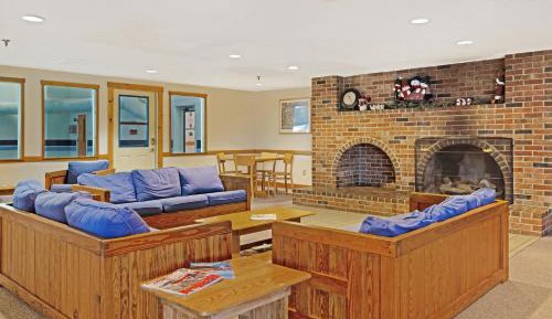One Bedroom Apartment