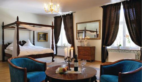 Deluxe Family Suite