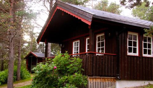 Cottage (4 Adults)
