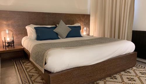 Standard King Room
