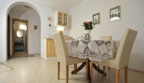 One-Bedroom Apartment with Balcony