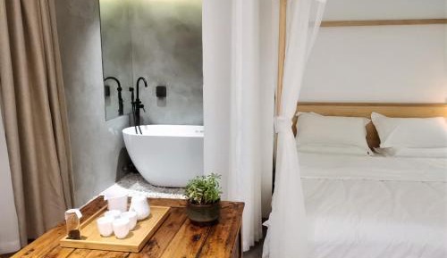 Deluxe Double Room with Bath