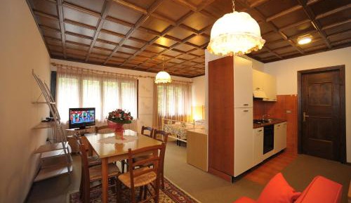 One-Bedroom Apartment (6 Adults)