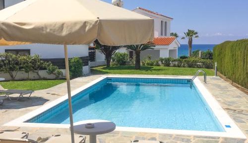 Three-Bedroom Villa with Private Pool & Sea View