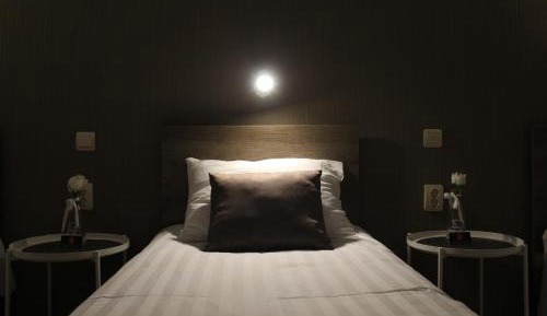 Standard Twin Room with Air-Conditioning
