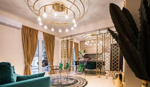 Deluxe Apartment