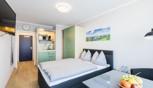 Double Room with Balcony and Kitchen