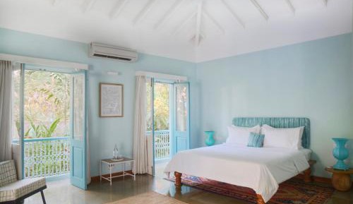 King Room with Pool View