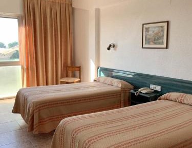 Twin Room with Private Bathroom