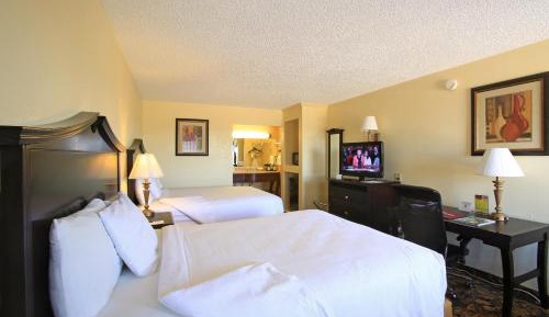 Queen Room with Two Queen Beds - Smoking