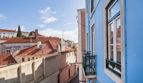 Apartment with Balcony