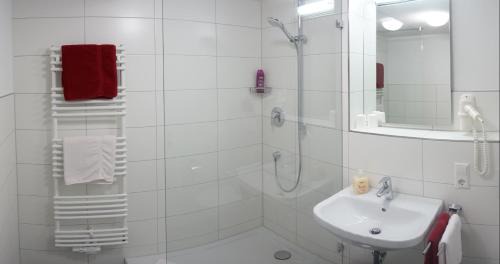 One-Bedroom Apartment (2 Adults)