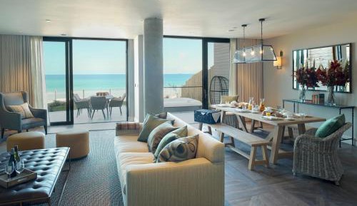 Villa - Beach Front