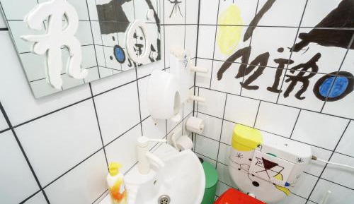 Triple Room with Shared Shower and Toilet