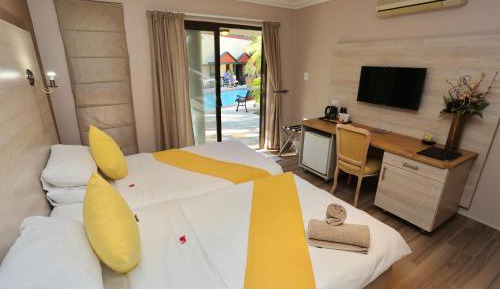 Twin Room with Pool View