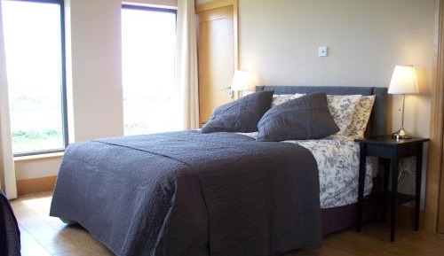 Family Room (2 Adults + 2 Children)