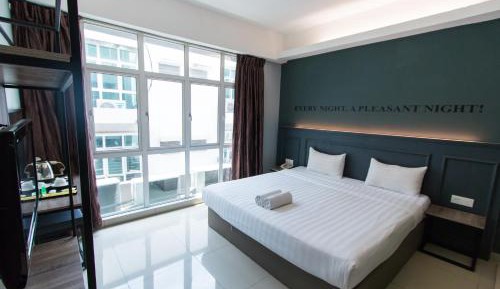 Deluxe King Room