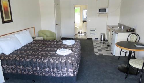 Studio with Spa Bath