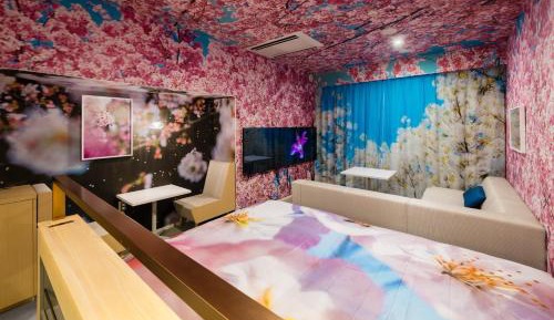 Photographer and Film Director Mika Ninagawa Twin Room with Cypress Wood Bathtub