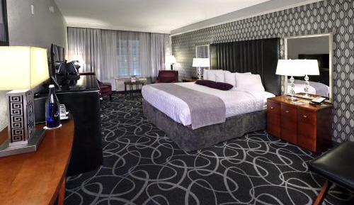 Deluxe Room with One King Bed