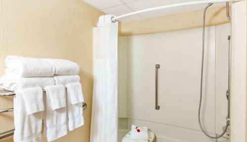 Deluxe Double Room - Mobility Access/Non-Smoking