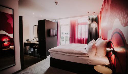 Standard Boutique