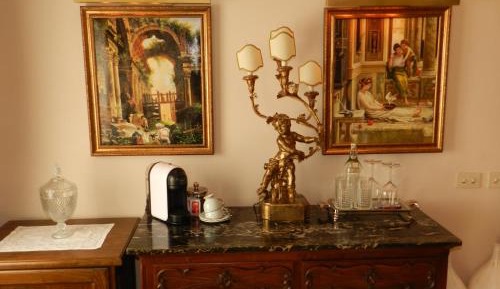 Luxury King Room