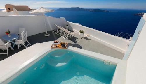 Deluxe Apartment with Hot Tub and Caldera View