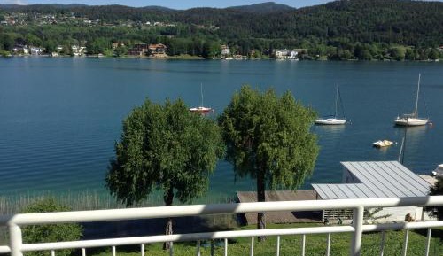 One-Bedroom Apartment with Balcony
