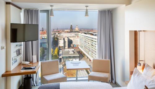 Deluxe Double Room with City View