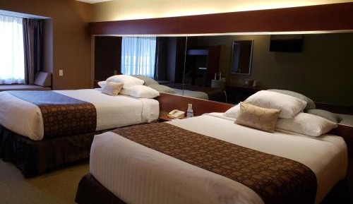 Deluxe Queen Room with Two Queen Beds - Disability Access - Non-Smoking
