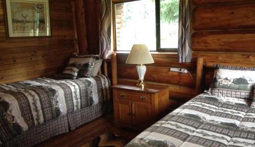 Deluxe Queen Room (1 queen, 1 twin)