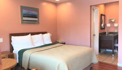 Queen Room