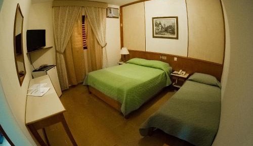 Deluxe Family Room