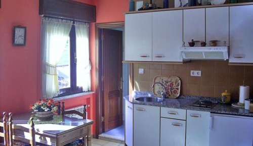 Apartment with Mountain View