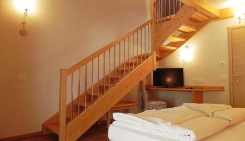 Superior Family Room (5 Adults)- Split Level
