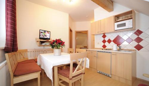 Two-Bedroom Apartment (4 Adults)