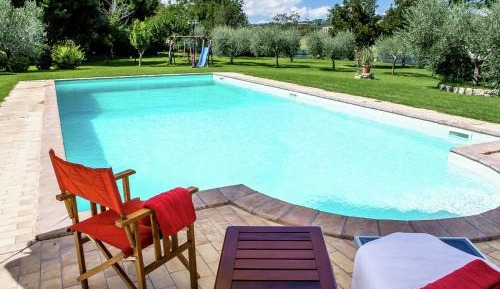 Two-Bedroom Holiday Home