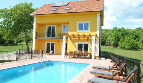 Five-Bedroom Villa