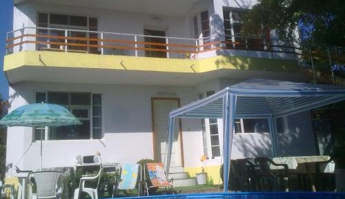 Triple Room with Shared Bathroom