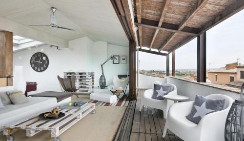 Five-Bedroom Holiday Home