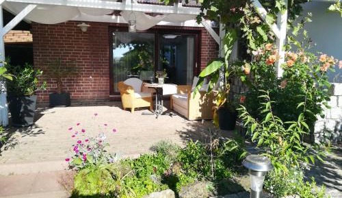 Apartment with Garden View