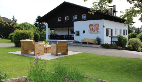 One-Bedroom Apartment (2 Adults)