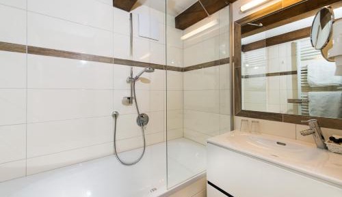 Deluxe Family Suite