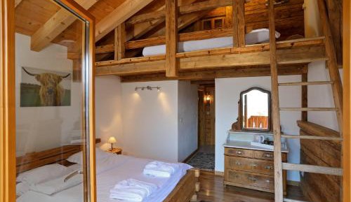 Triple Room with Mountain View